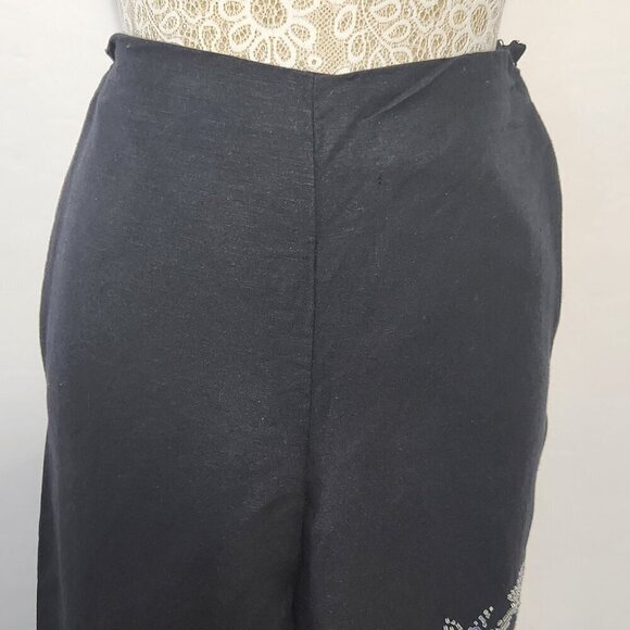 Larry Levine Women 8P Black Linen Blend Floral Beaded Crop Pant Side Zip Casual - Picture 2 of 16